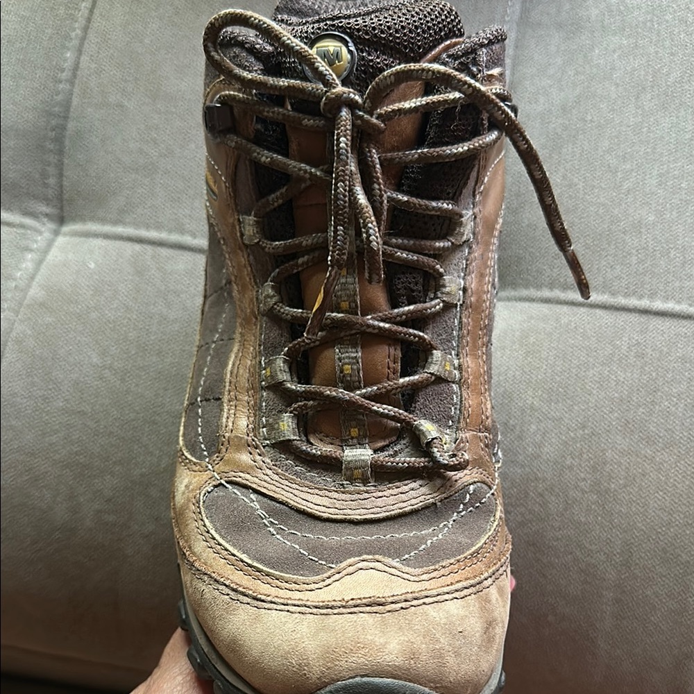 MERREL Waterproof Hiking Boots Size 7.5 Brown High-Top with Rugged Leather - Picture 7 of 9